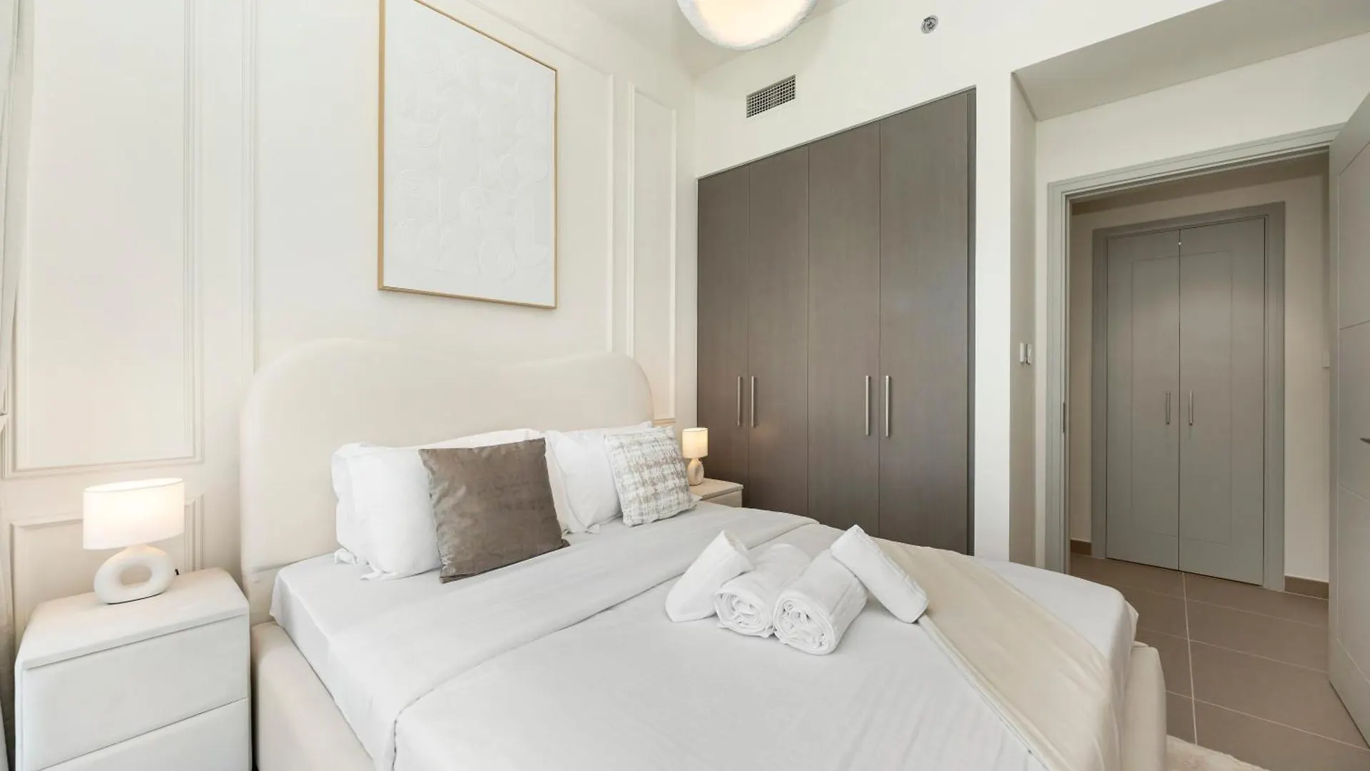 Burj Khalifa Bliss I 4 Bedroom Apartments I Burj Khalifa & Fountain Views I Free Gym, Pool, Parking, Wi-Fi And Ps5 I By Skyline Serenity Dubai 0*,